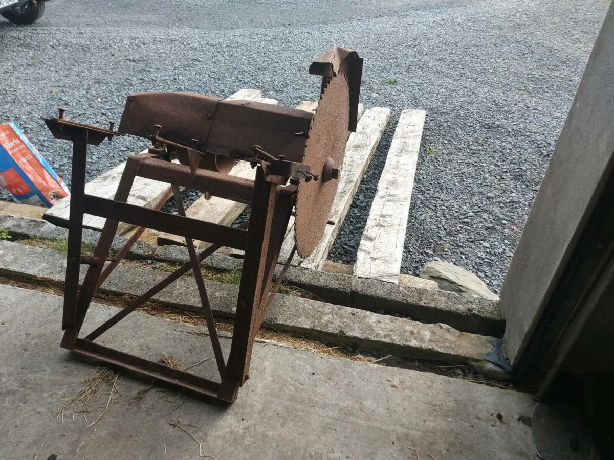 Saw - Image 4
