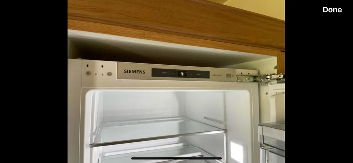 Integrated fridge - Image 2