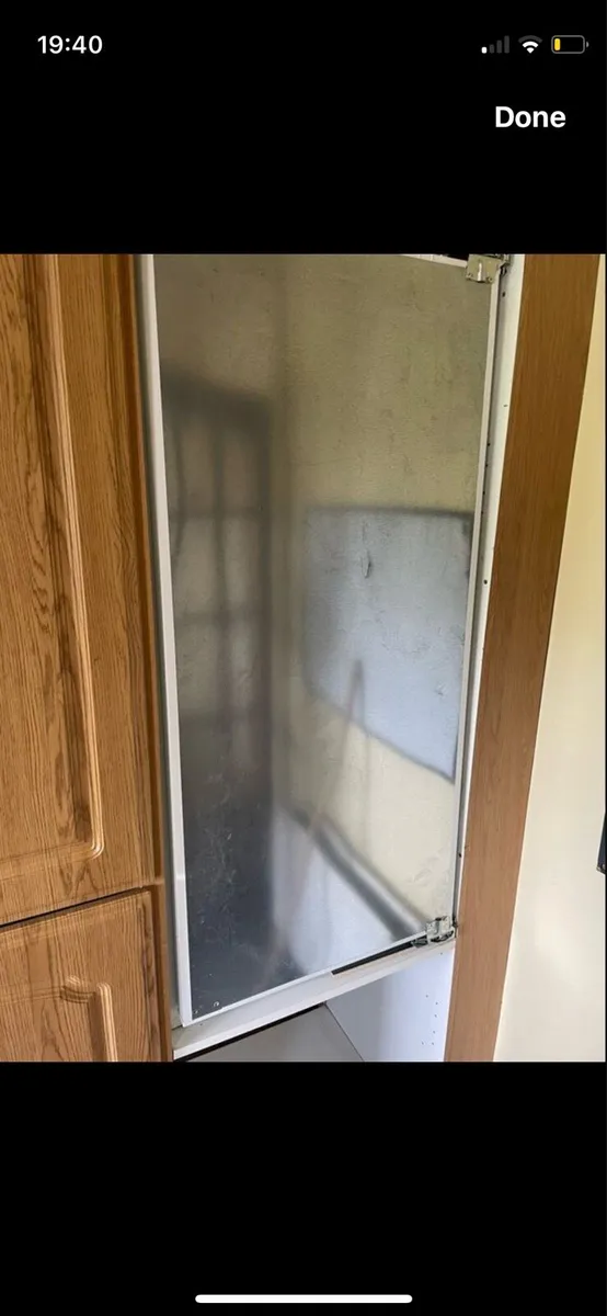 Integrated fridge - Image 3