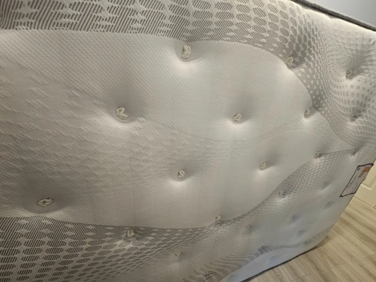 King size mattress - Image 3
