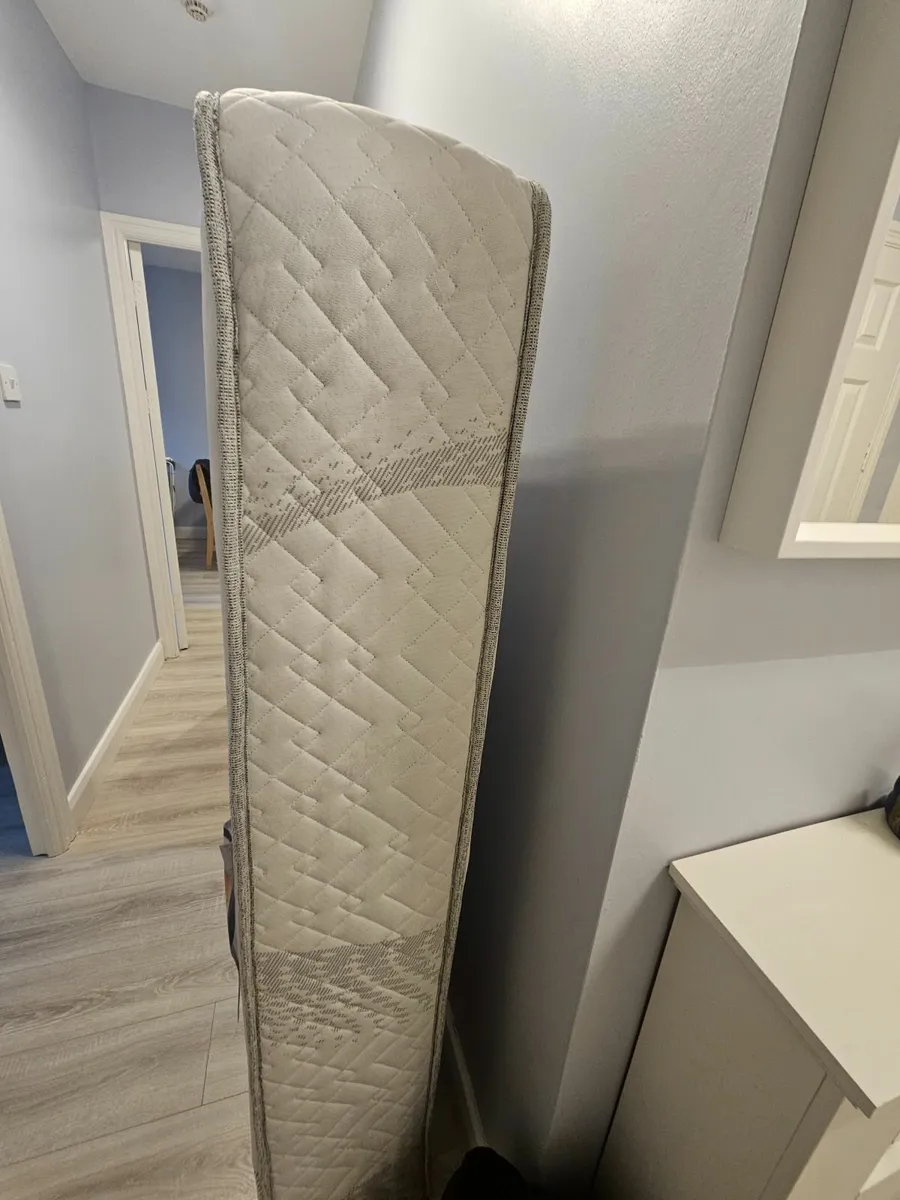 King size mattress - Image 4