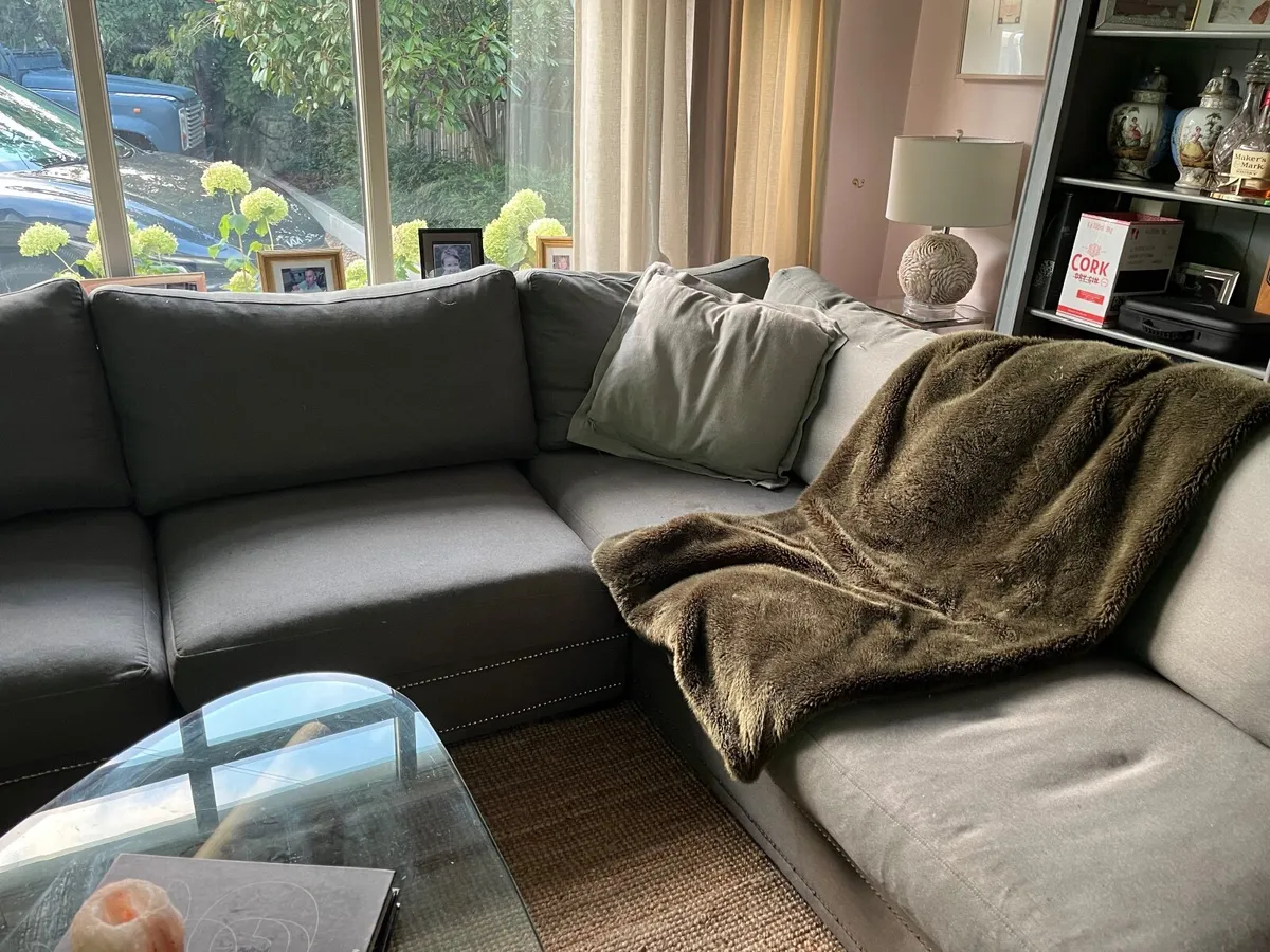 sofa - Image 3