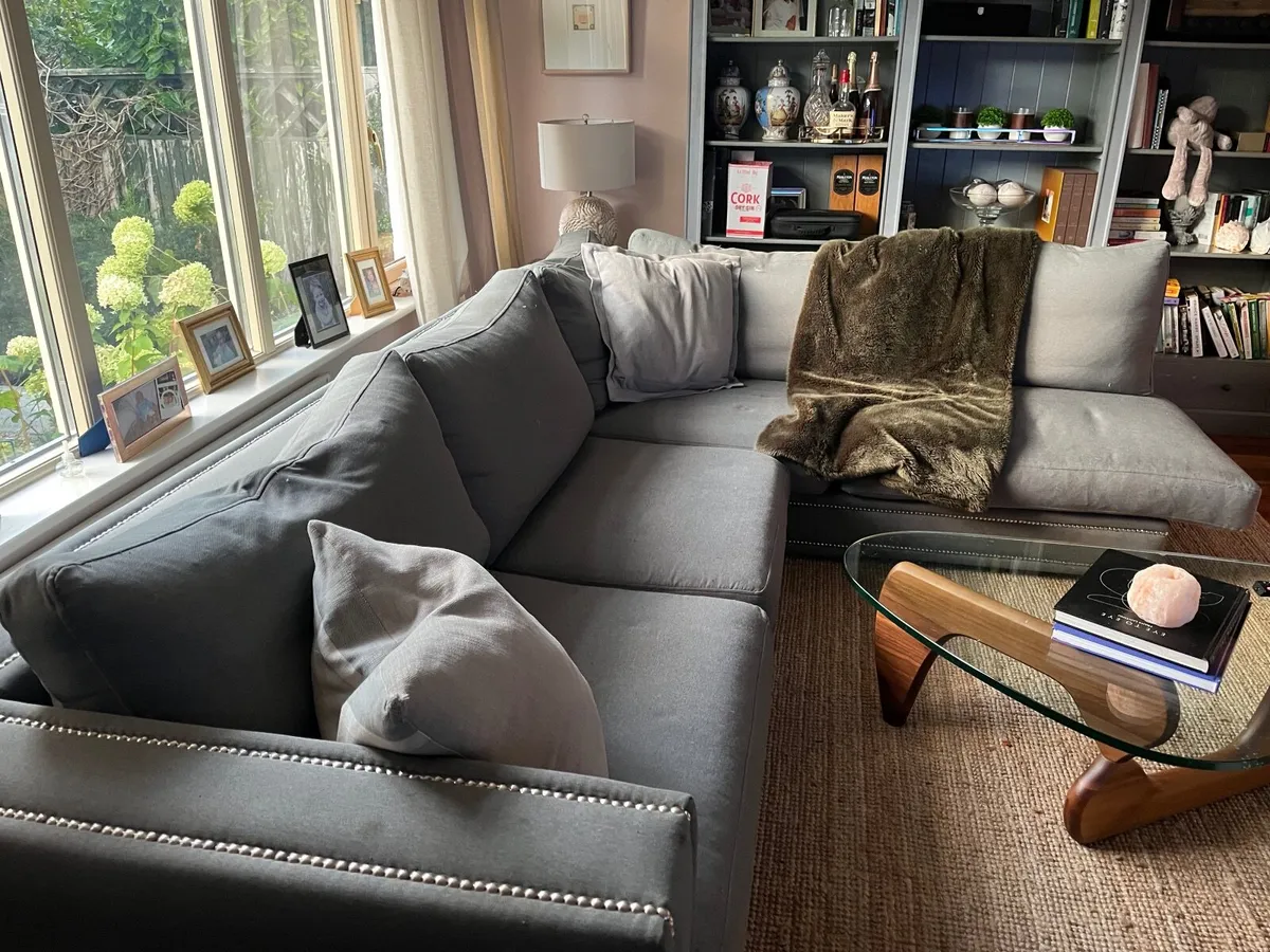 sofa - Image 4