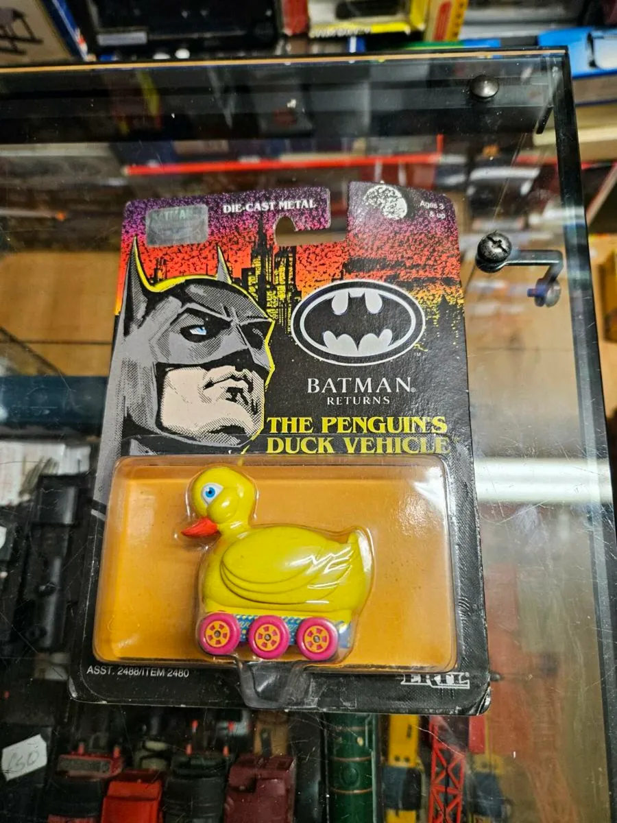Corgi ERTL Penguins Duck Vehicle - Image 1