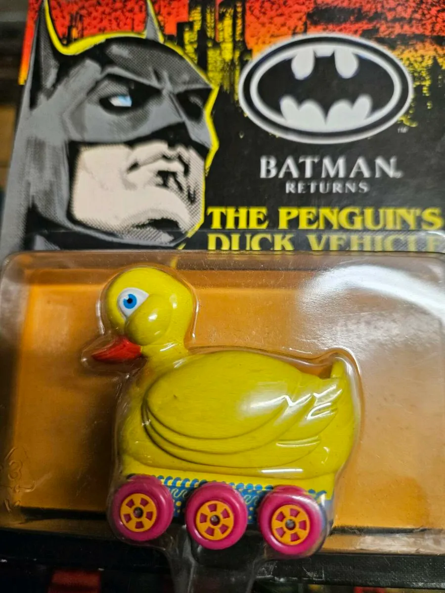 Corgi ERTL Penguins Duck Vehicle - Image 2