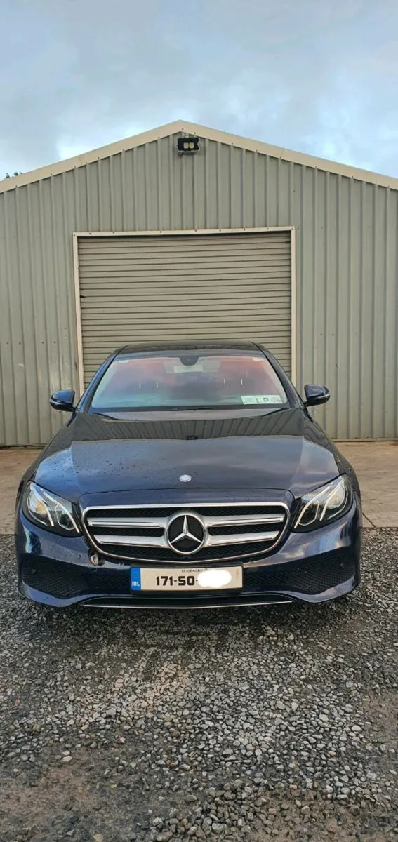 171 MERCEDES E220D - Image 1