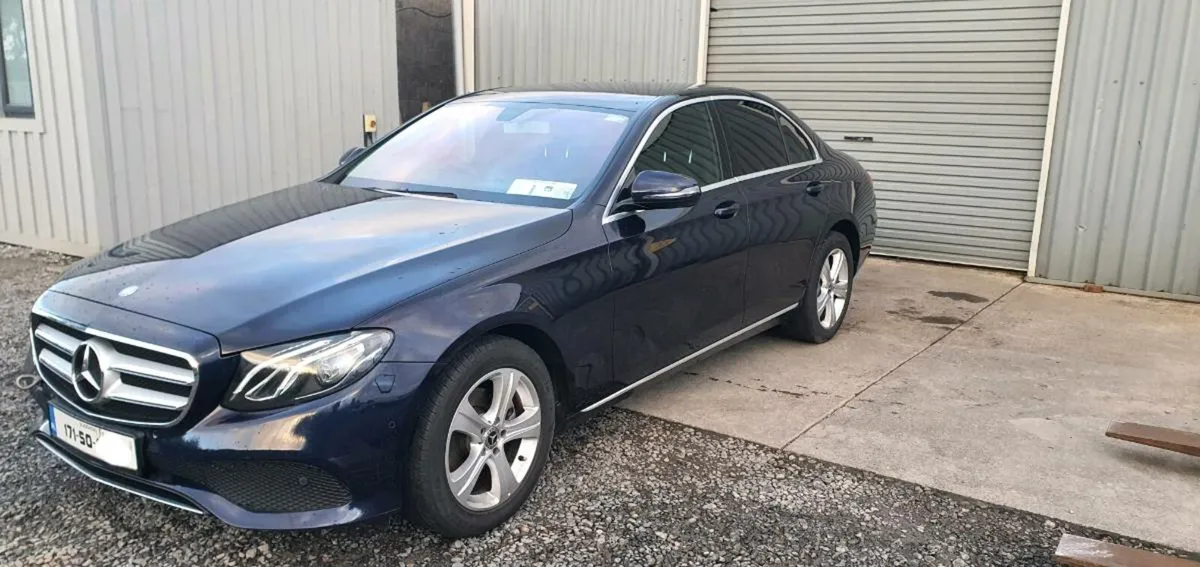 171 MERCEDES E220D - Image 3