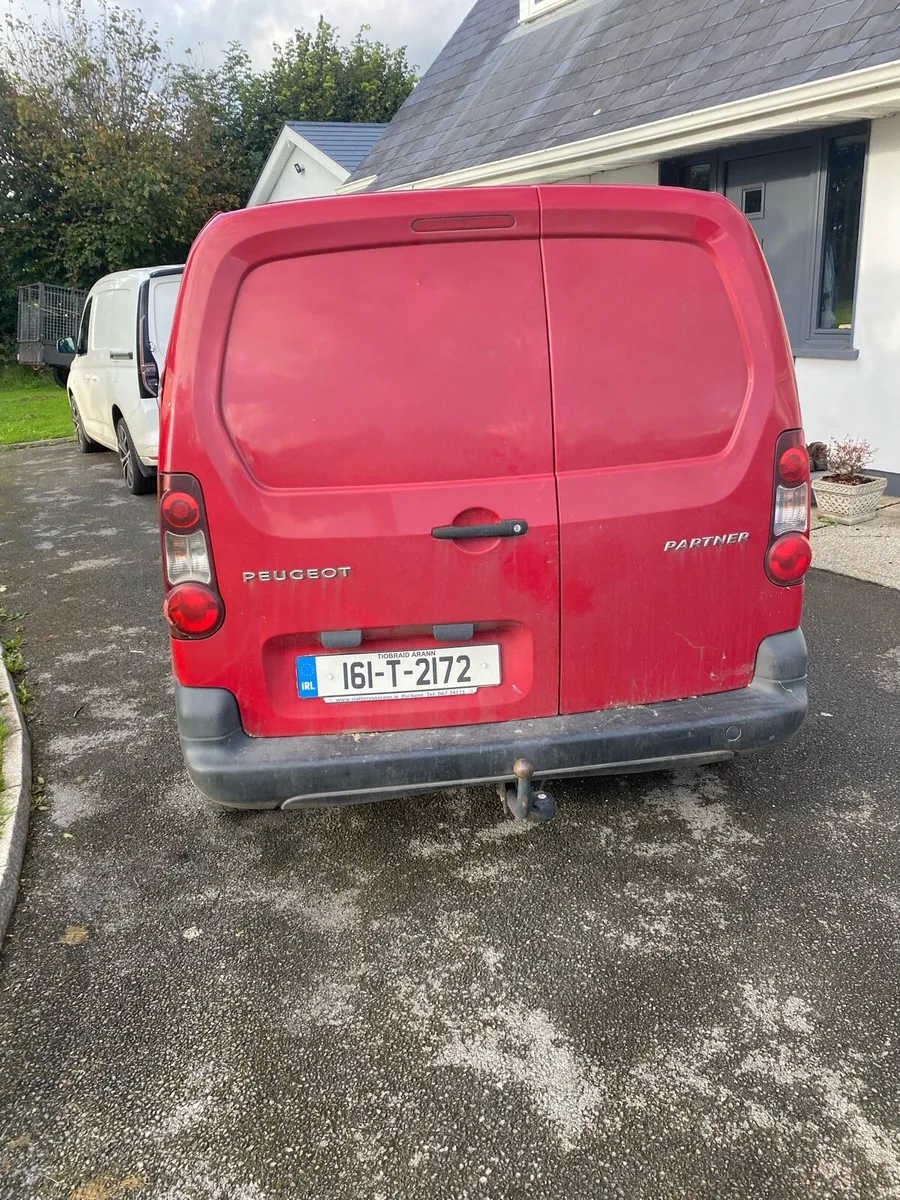 Peugeot partner **only 140k km - Image 3