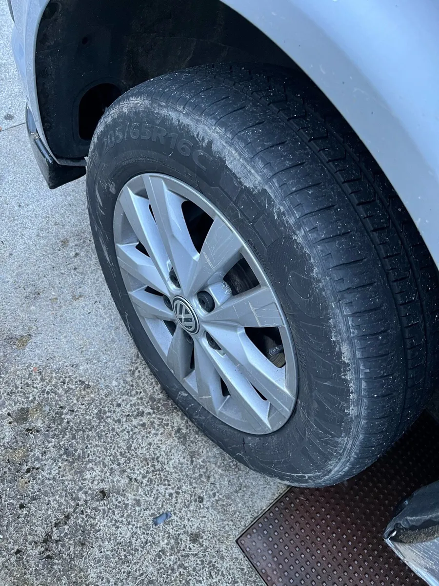 Volkswagen transporter alloys wheels - Image 2