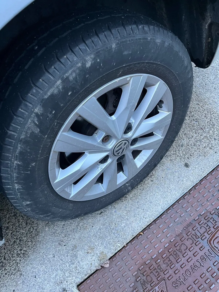 Volkswagen transporter alloys wheels - Image 3