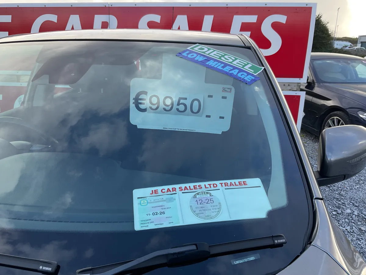 NISSAN QASHQAI 1.5 DIESEL SAT-NAV NCT TAXED - Image 4