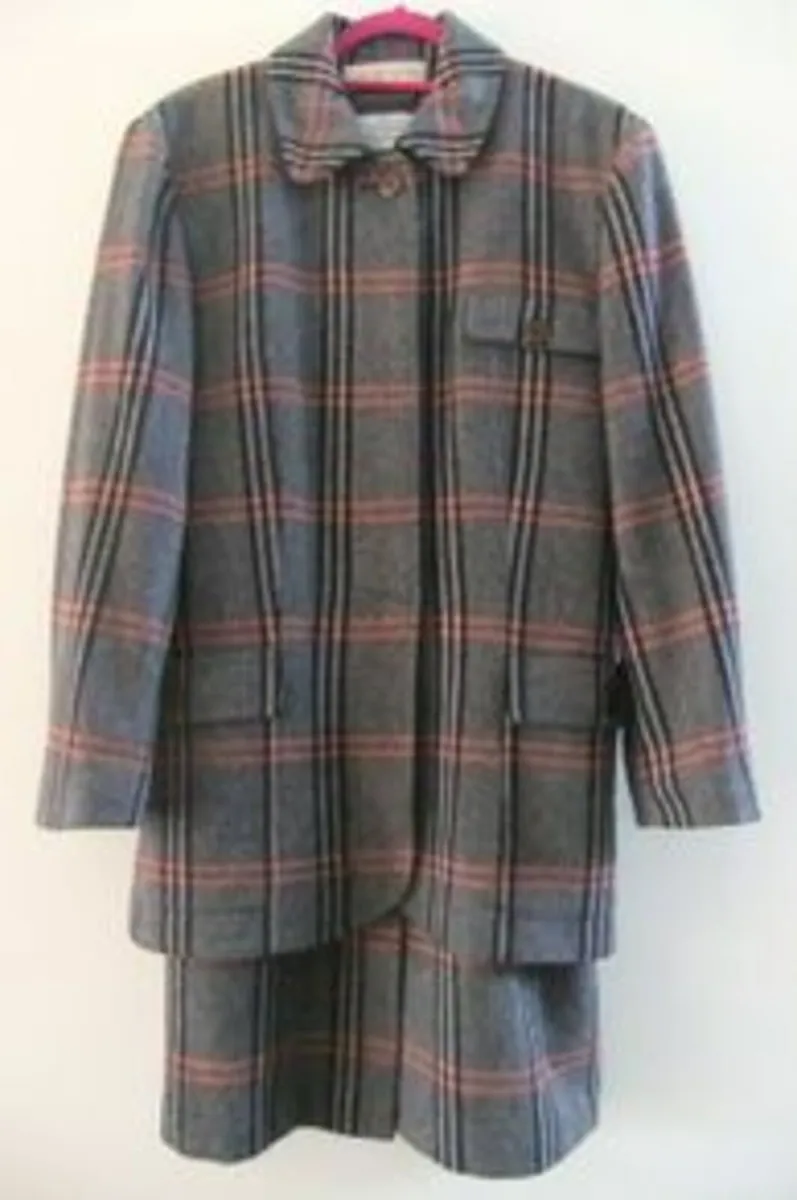 Henry White Vintage Lambs Wool Jacket & Skirt. UK1