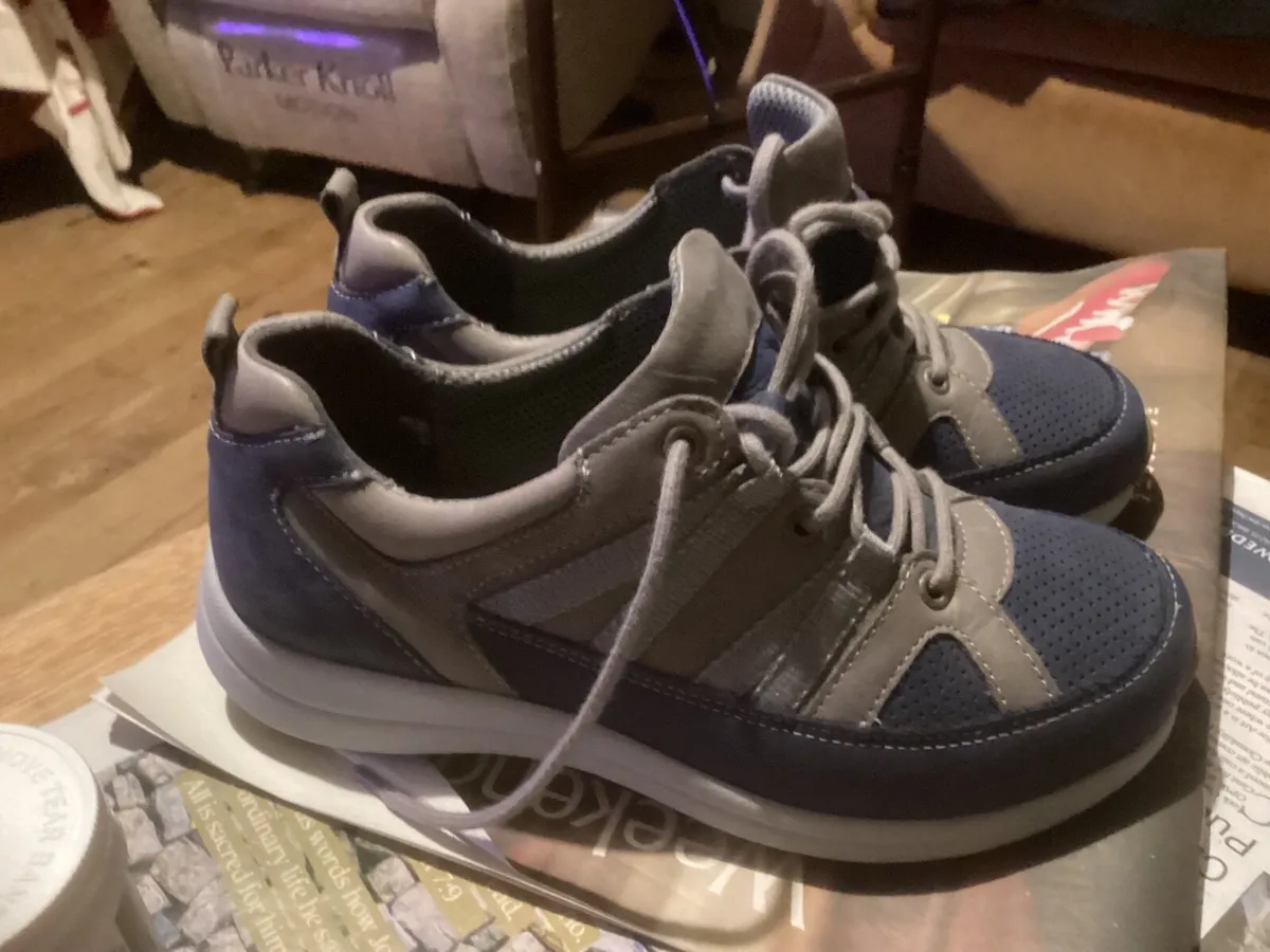 Shoes - Image 4
