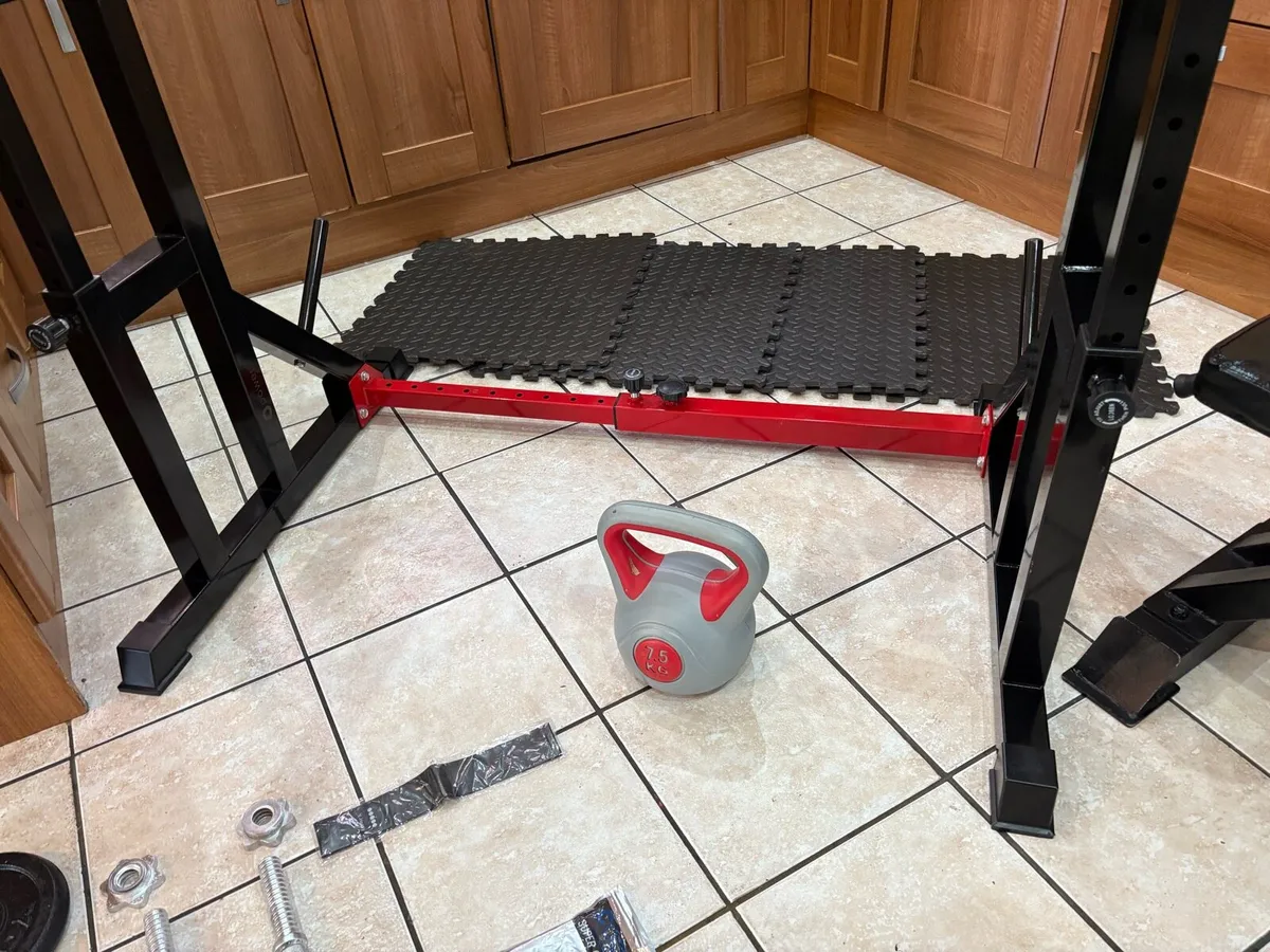 NICE GYM SET, SQUST RACK, HEAVY BENCH, WEIGHTS ETC - Image 3