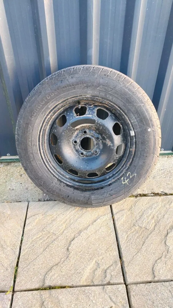 16" Rim with new tyre - Image 2