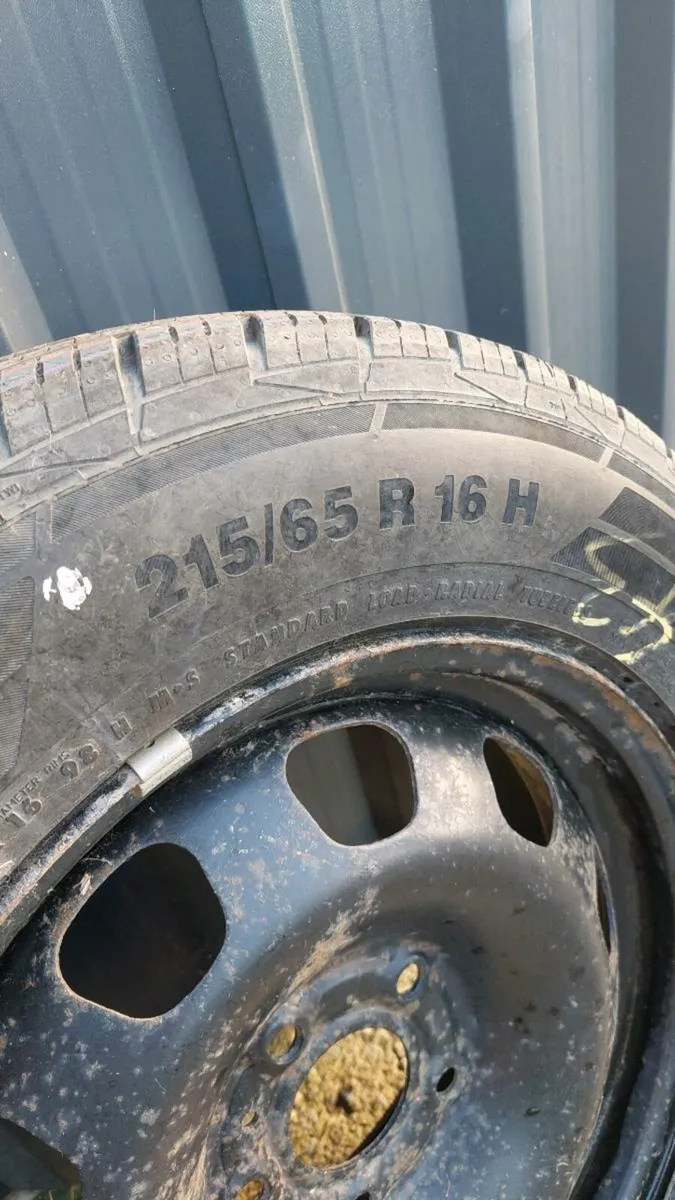 16" Rim with new tyre - Image 4