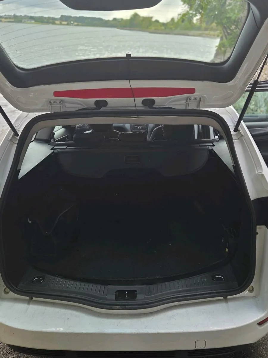 Ford Mondeo 2.0 TDi - Image 4