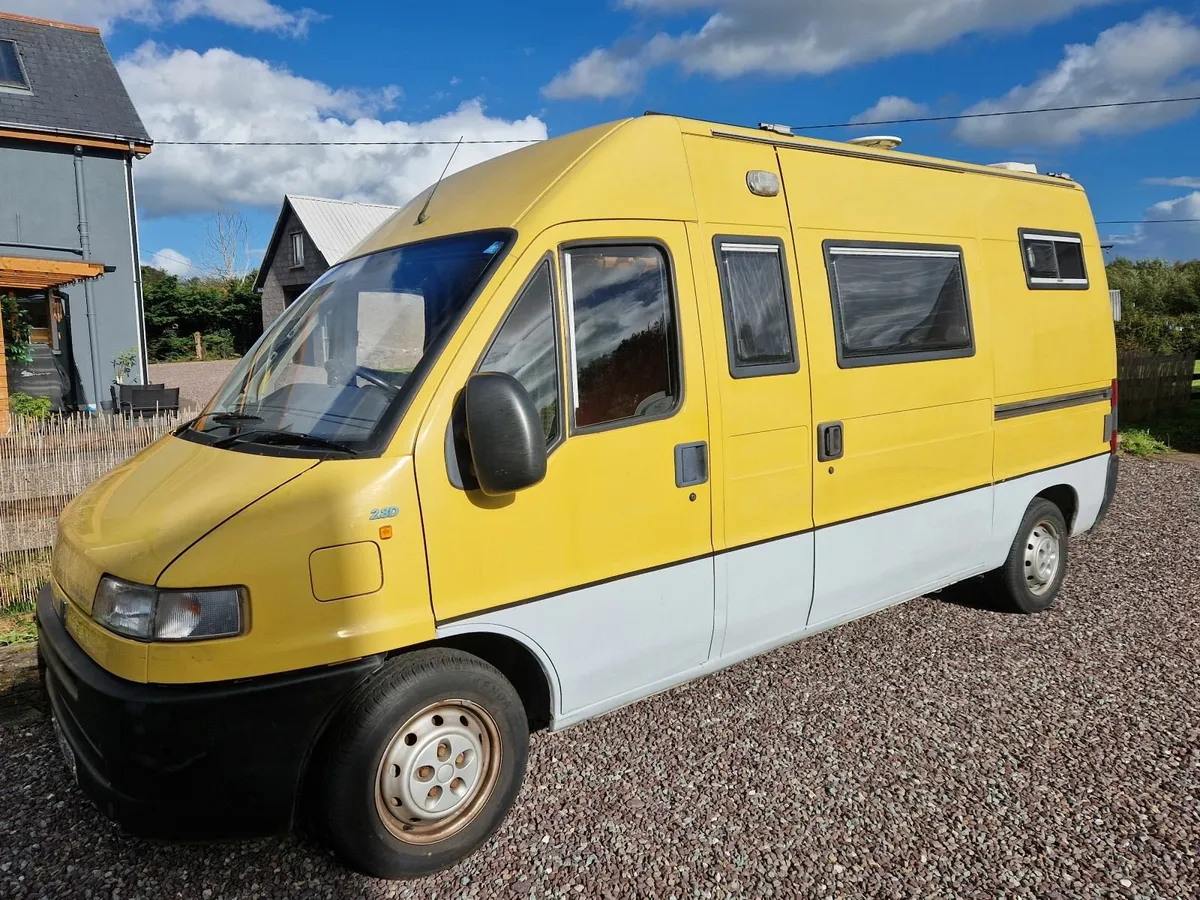 NU VENTURE MOTORCARAVAN 2000 - Image 1