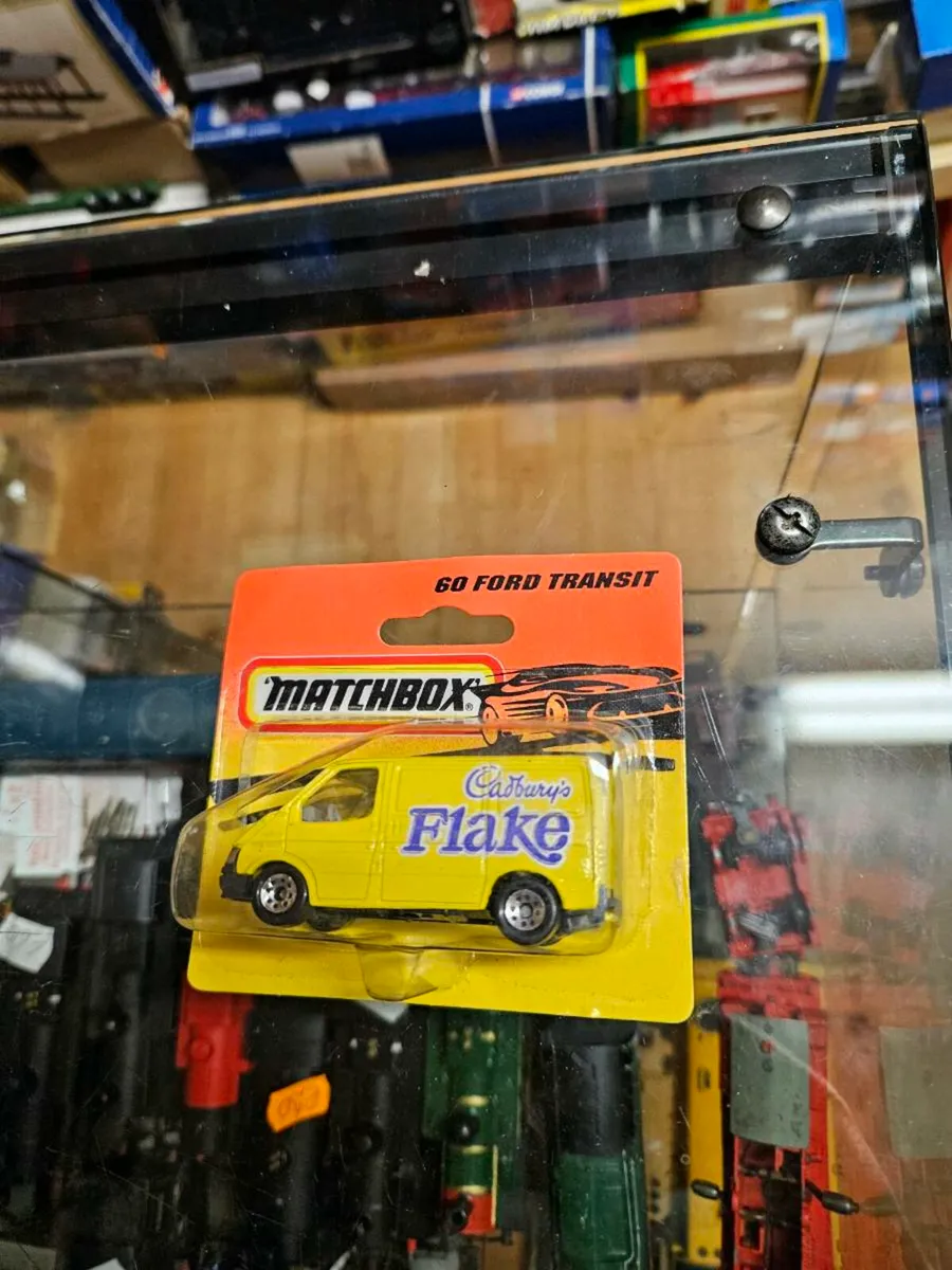Matchbox Ford Transit Cadbury Flake Van - Image 2