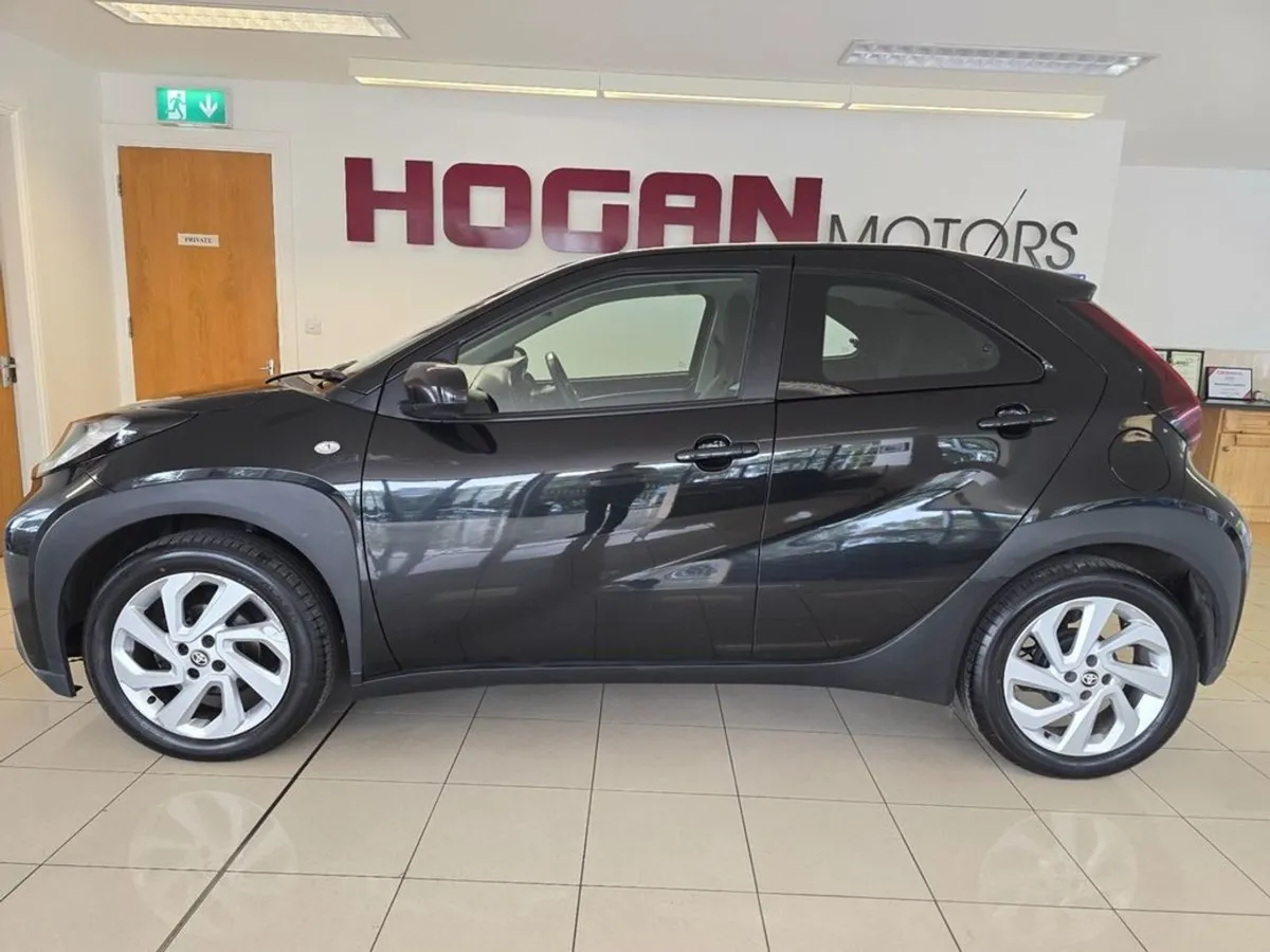Toyota Aygo X 1.0 Petrol 4DR Best Spec - Image 4