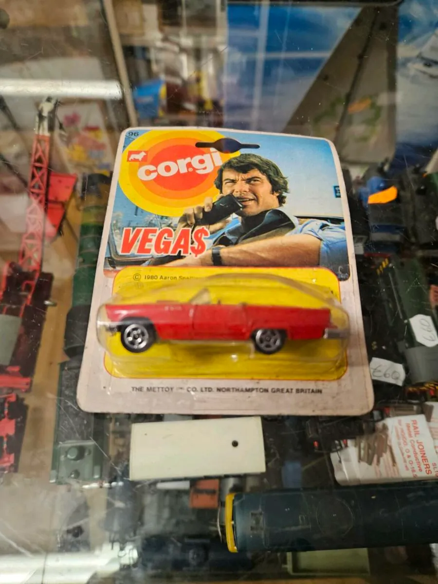 Corgi T Bird TV Series Vegas - Image 2