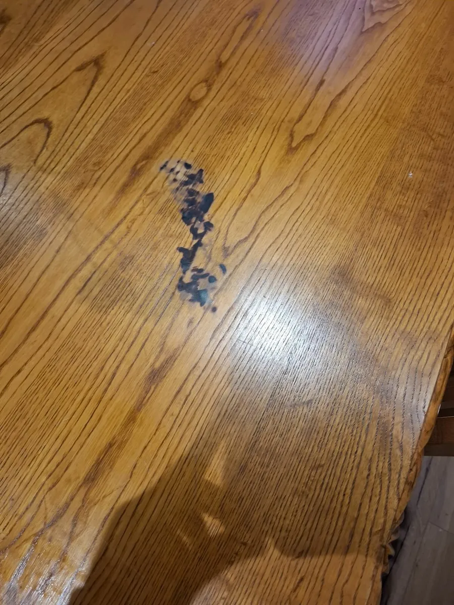 Dining table and 4 chairs - Image 3