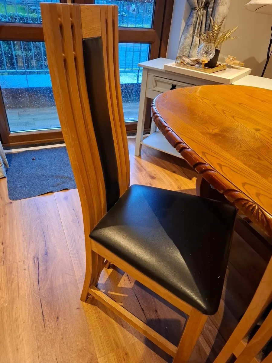 Dining table and 4 chairs - Image 4