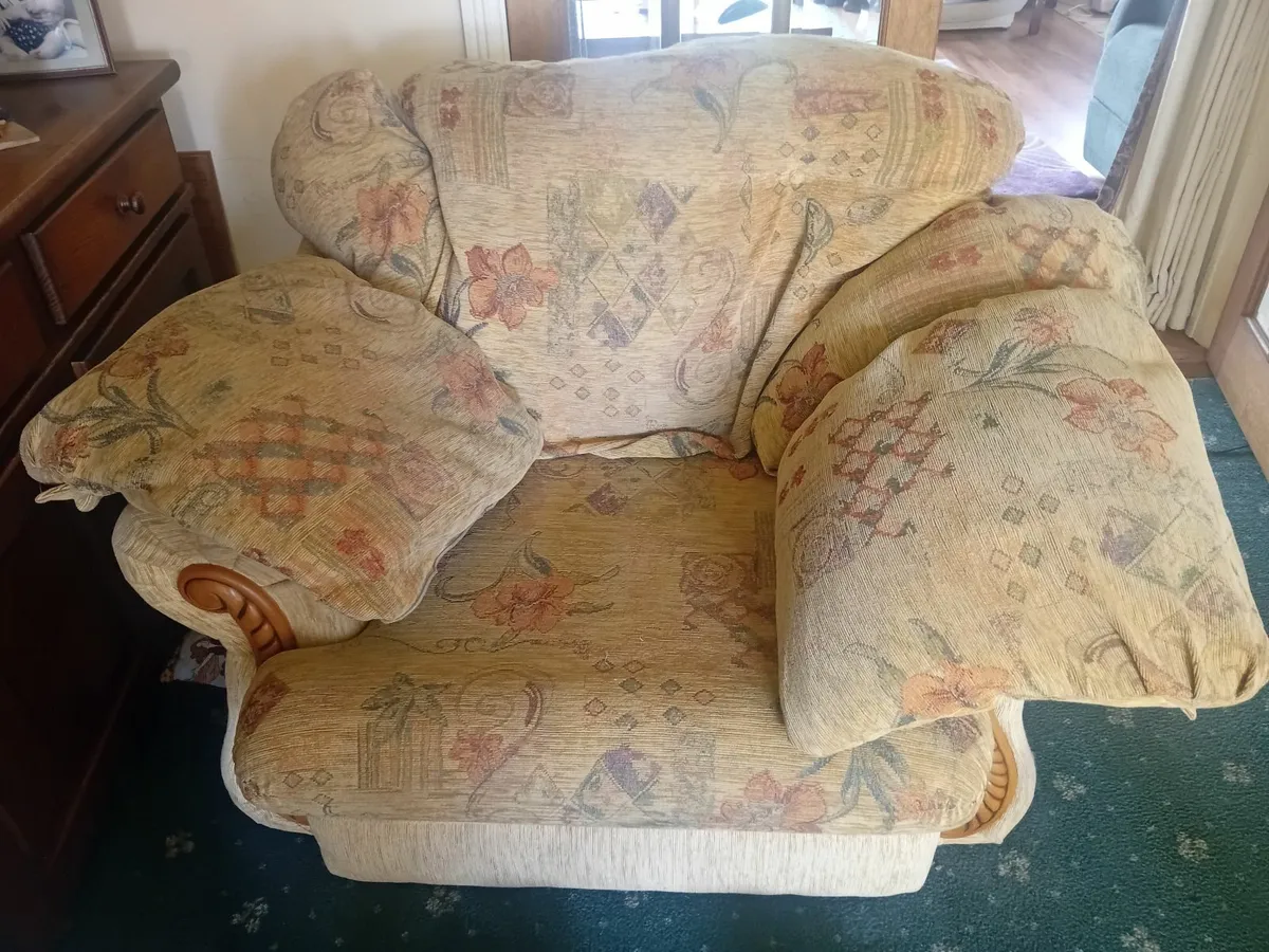 3 piece Suite of furniture - Image 2