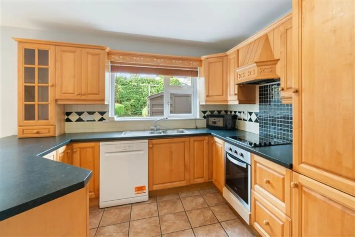 Kitchen - Image 3