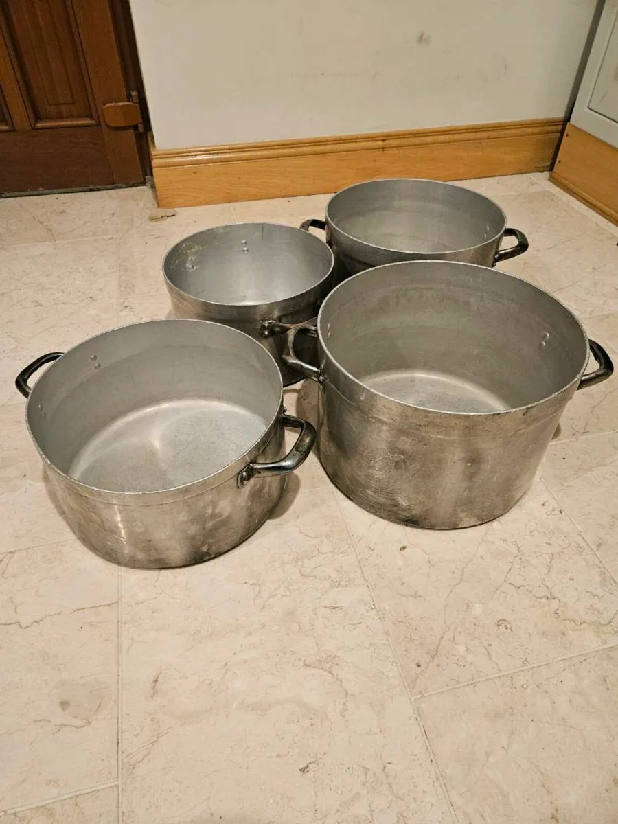 Large saucepans - Image 2