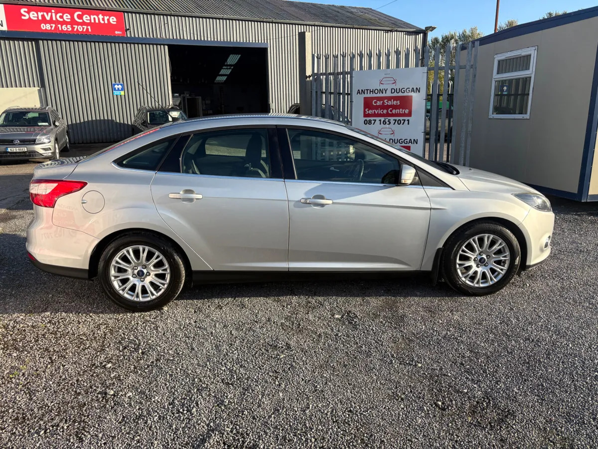 142 Ford Focus titanium x - Image 2