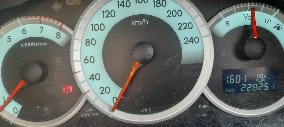 2006 Toyota Corolla Verso 1.6 petrol (7 Seater) - Image 3