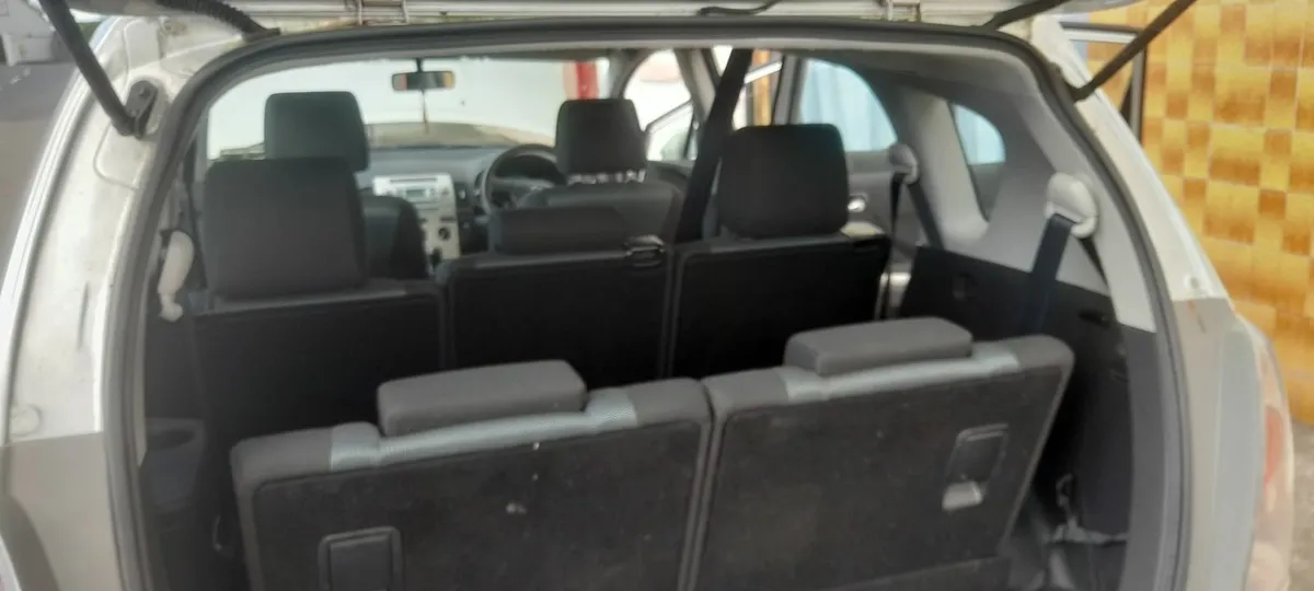 2006 Toyota Corolla Verso 1.6 petrol (7 Seater) - Image 4
