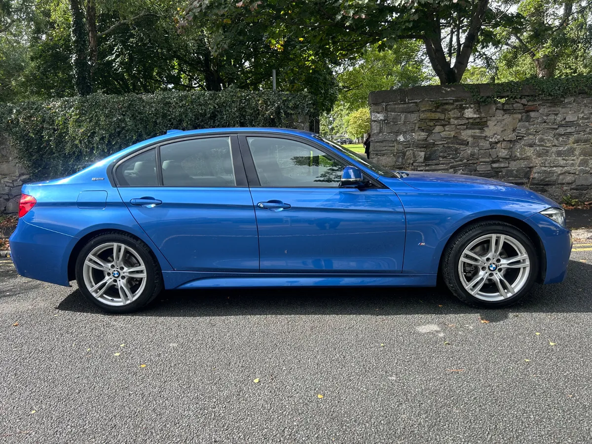 2017 BMW 330 E MSPORT HYBRID AUTOMATIC - Image 4