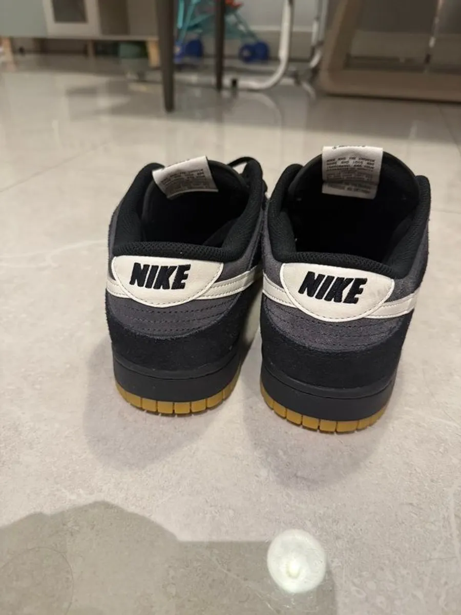 Nike dunks - Image 2