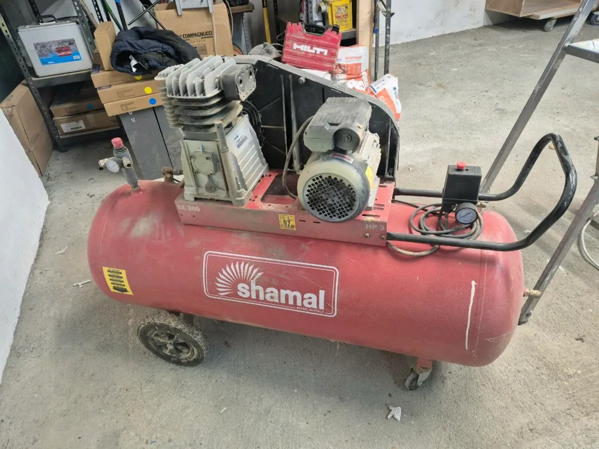Air compressor - Image 1