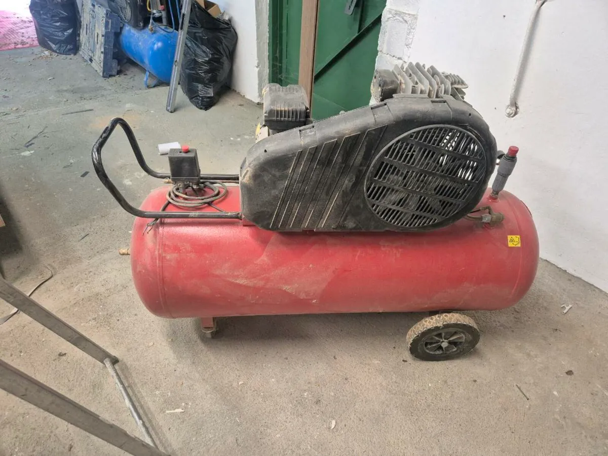 Air compressor - Image 3