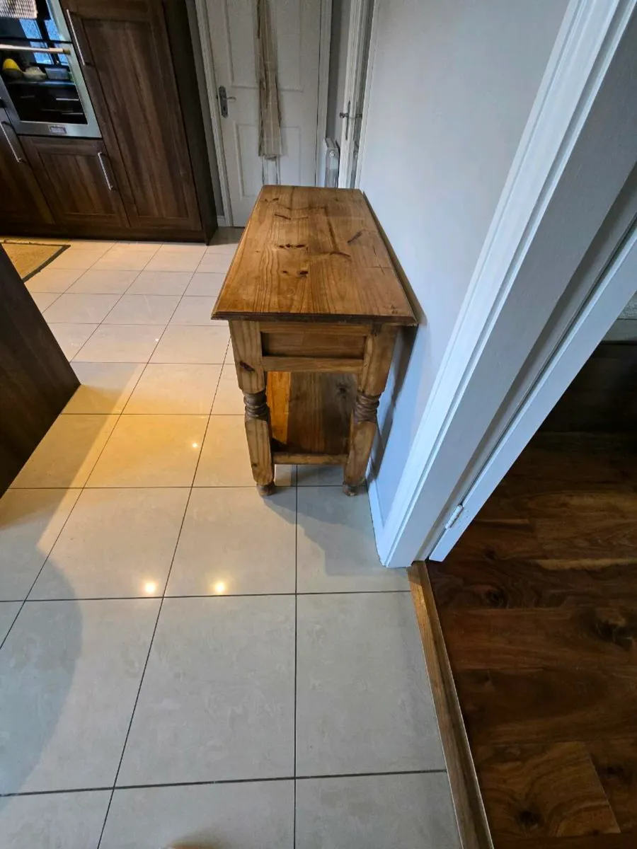 Side board - Image 2