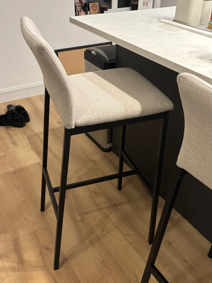 Bar stools - Image 1