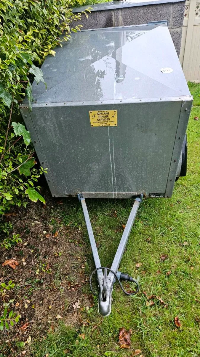 Box for sale - Image 2