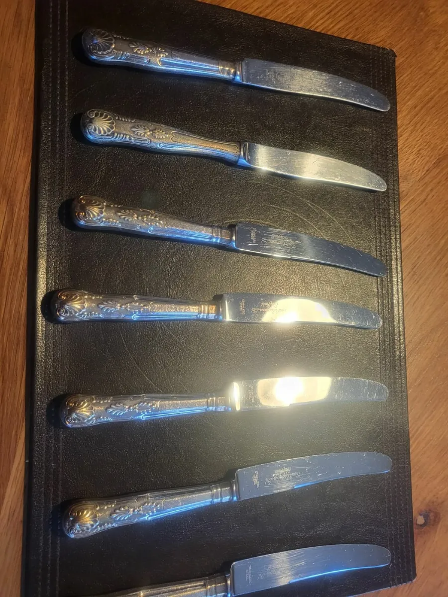 knives