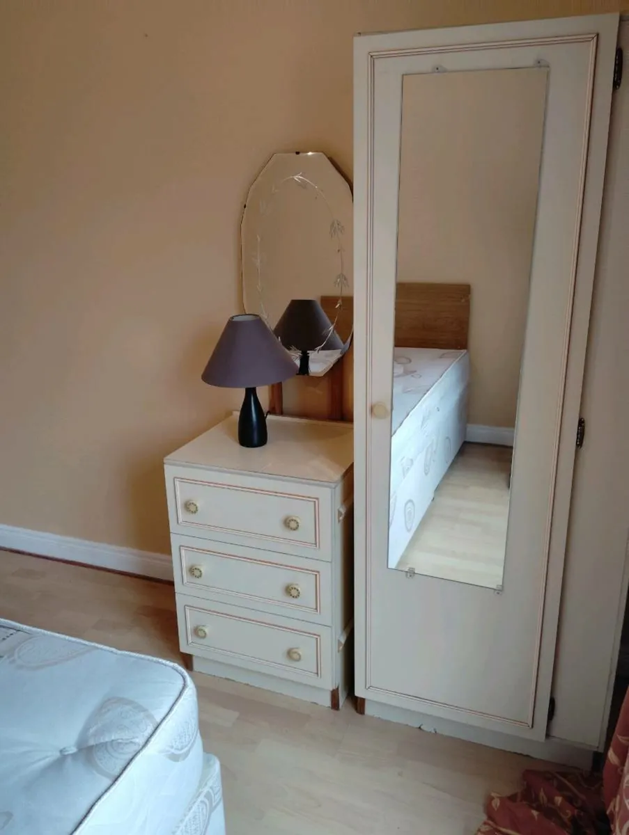 Wardrobe. - Image 1