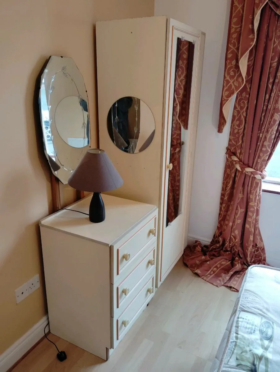 Wardrobe. - Image 2