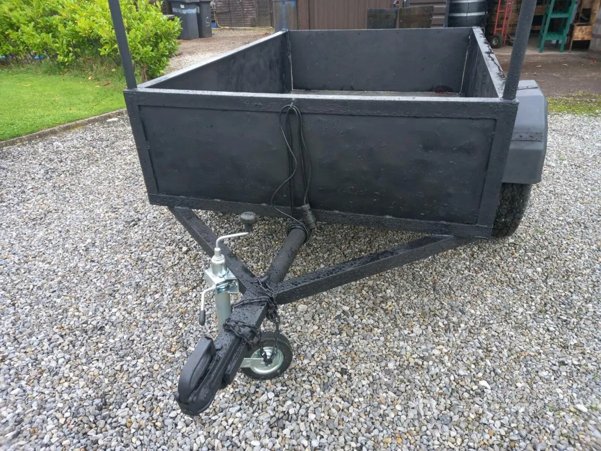 trailer - Image 1