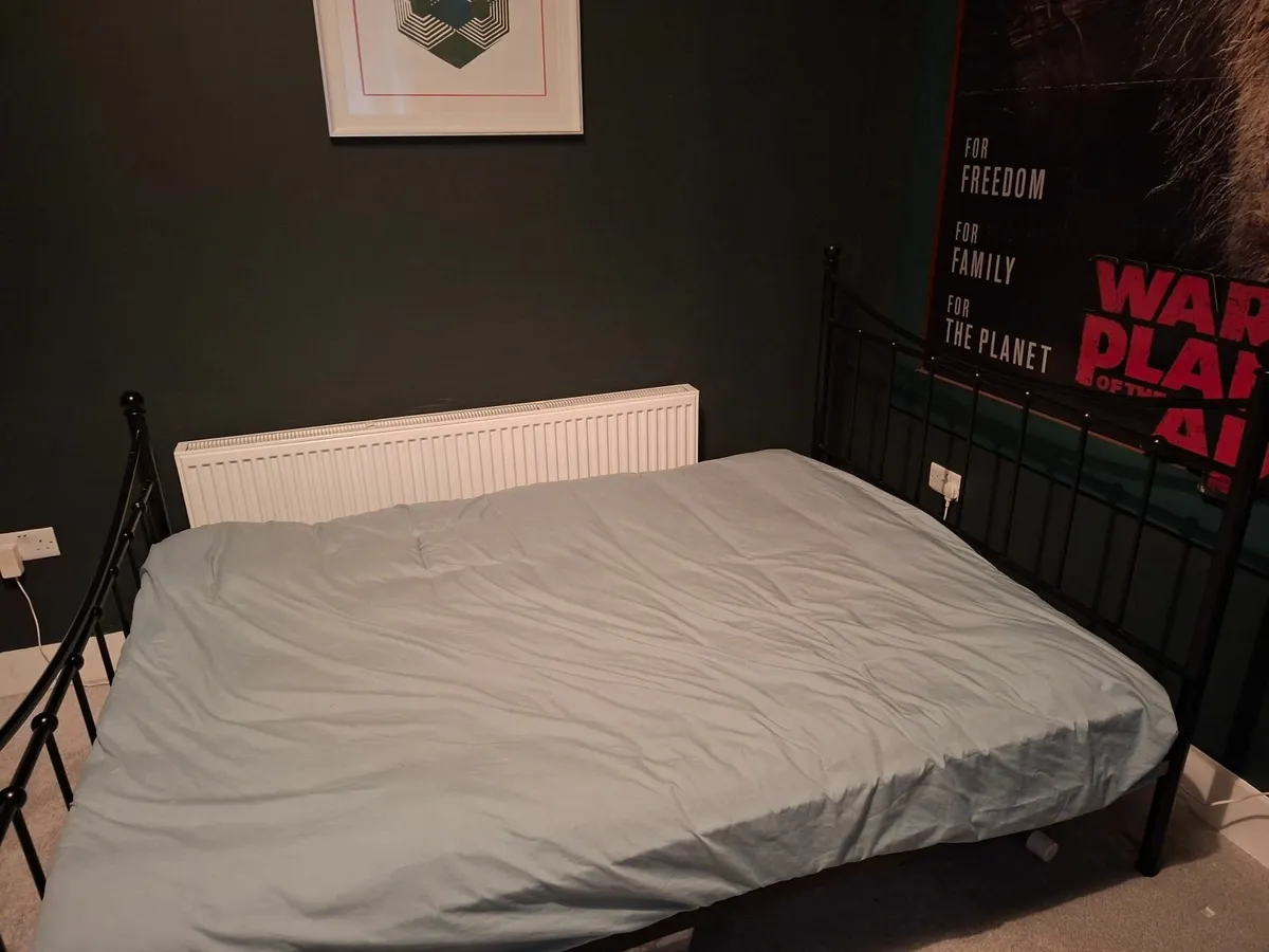 Vida Bronte Black Standard Double Bed - Image 3