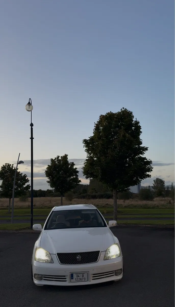 2004 Toyota Crown Tax + Nct - Image 3
