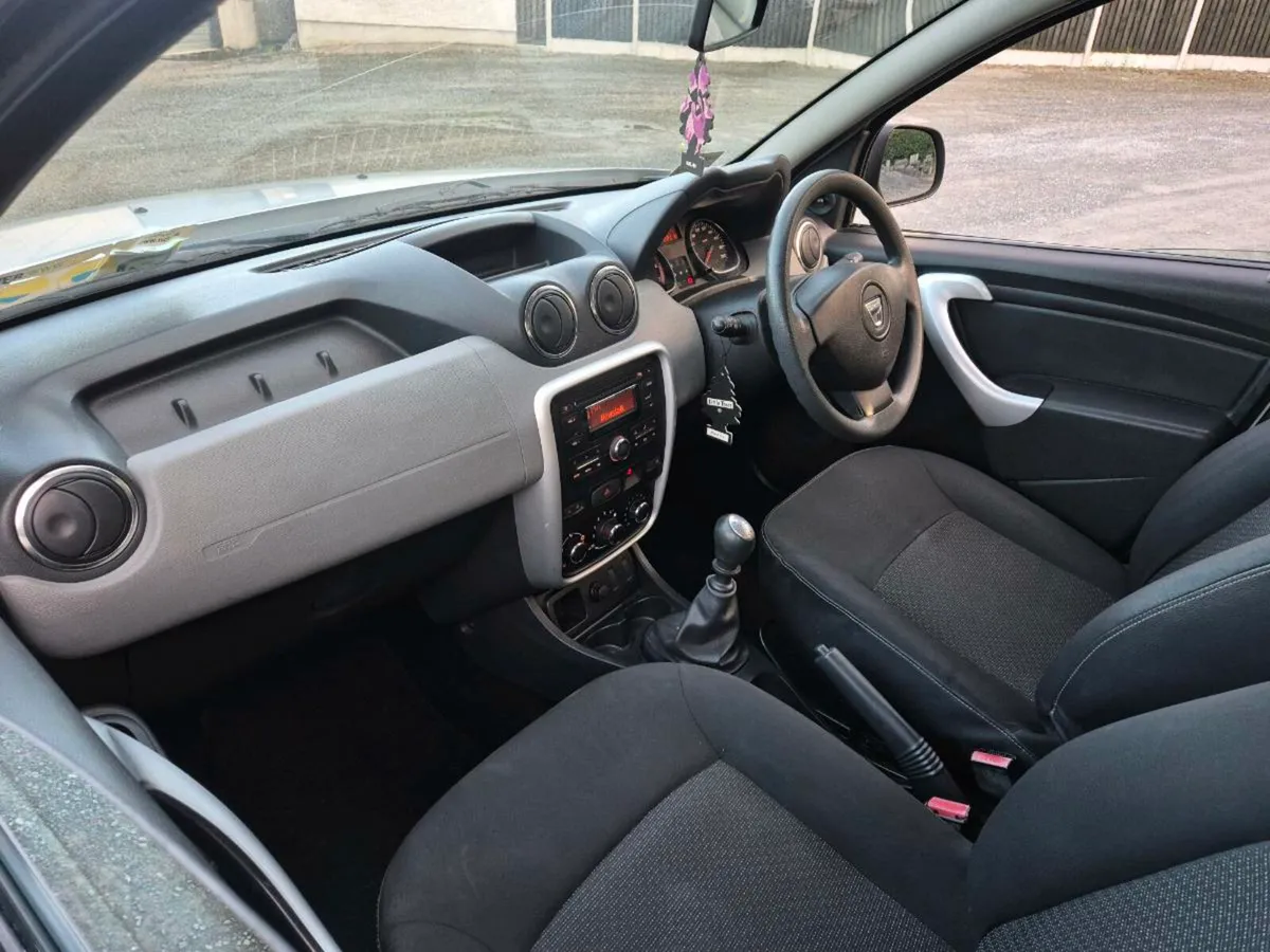 Dacia Duster low km full history - Image 4