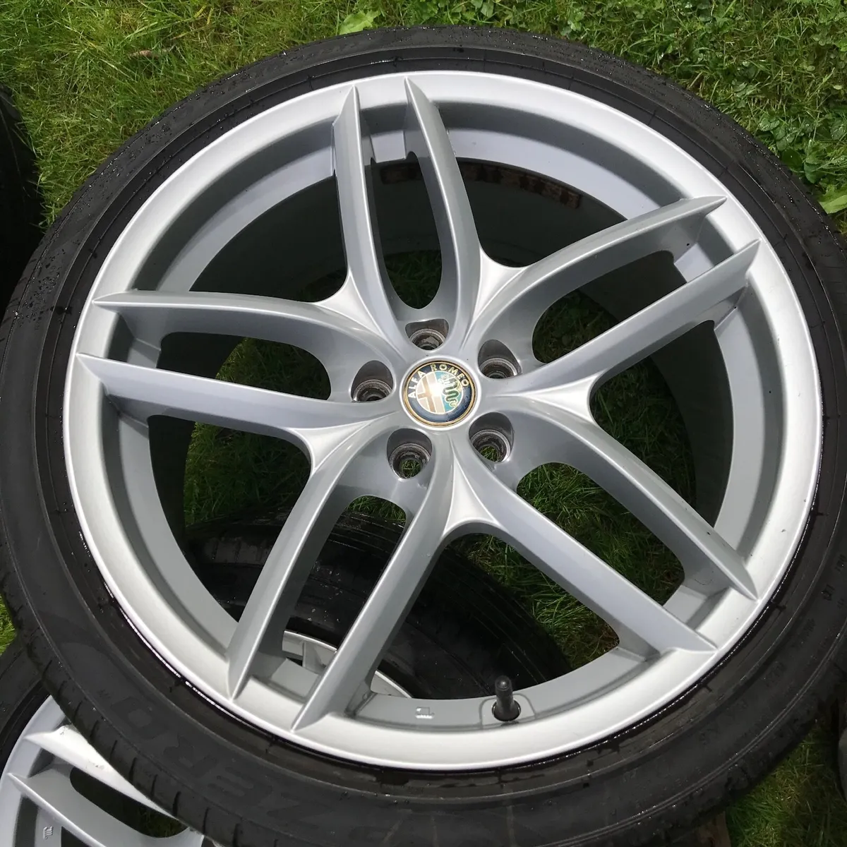 Alfa Romeo GT MONZA Cloverleaf  Alloy Wheels 18 - Image 4