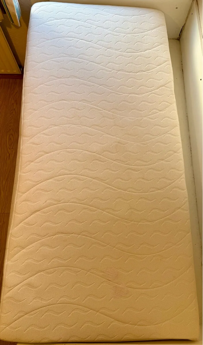 JYSK single foam mattress and accessories - Image 1