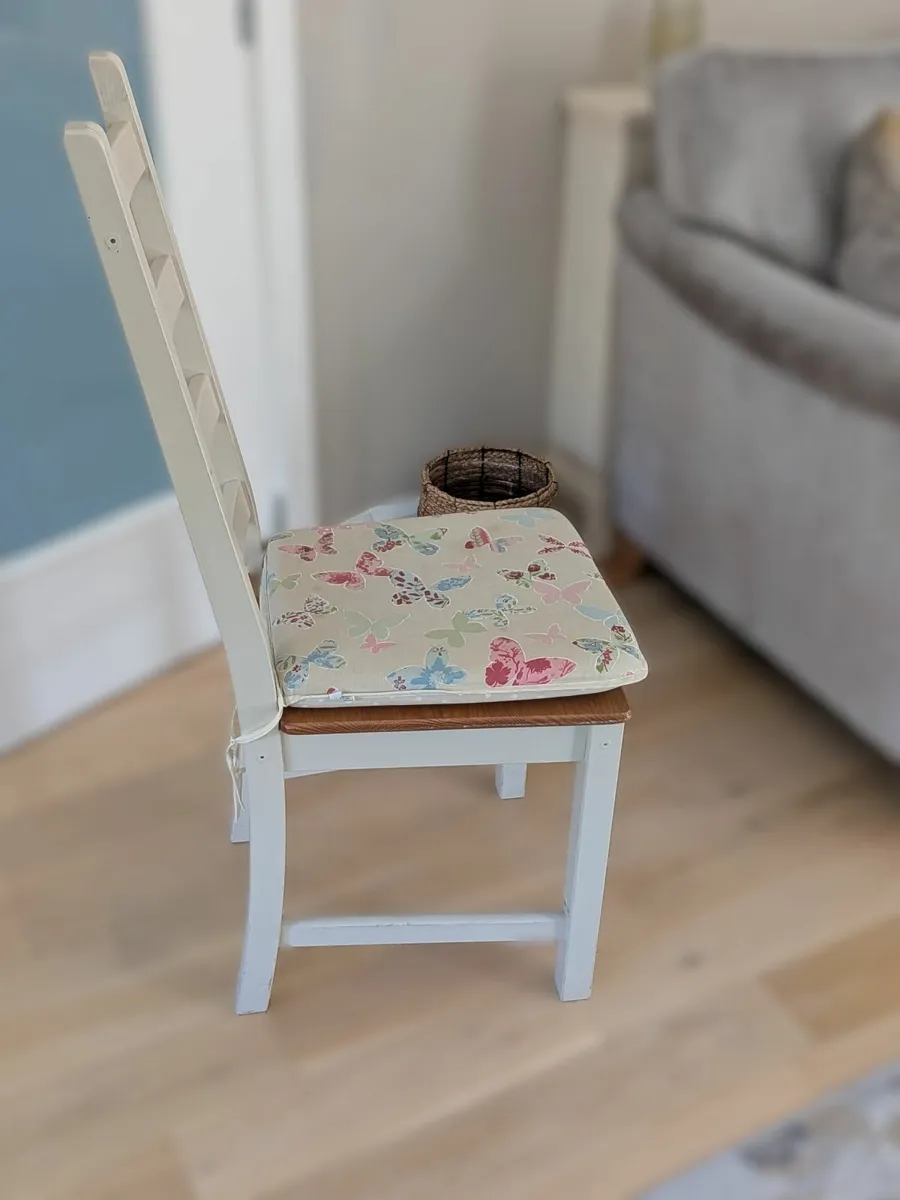 Set of four kitchen chairs - Image 2